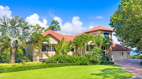 2255 Tropical Trl, Merritt Island FL 32952-4102 exterior