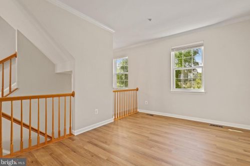 3805 Eisenhower Ave, Alexandria VA 22304-6427 exterior