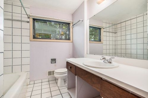 5235 Beech Ave, Kalamazoo MI 49006-1987 exterior