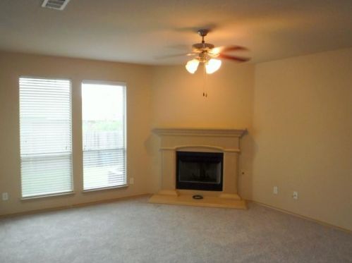 1435 Del Mar Dr, Irving TX  75060-4880 exterior