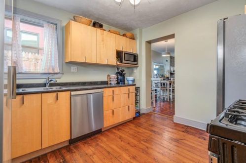 241 38 St, Pittsburgh PA 15201-1807 exterior