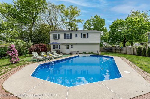 2 Teal Pl, Berkeley Township NJ  08721-1620 exterior