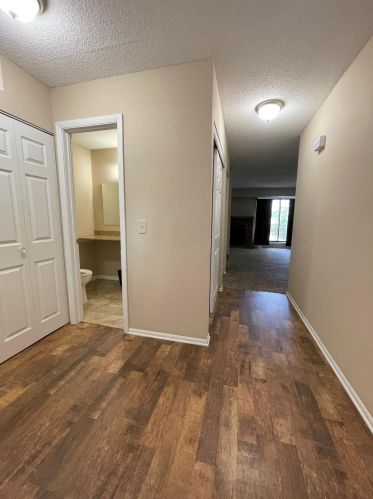 200 Bridlewood Dr, Saint Paul MN 55119-4668 exterior