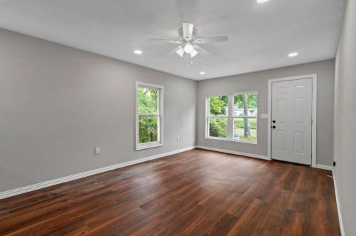 910 Hanna St, Denison, TX 75020-6020