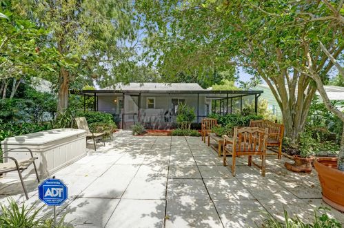 5336 Courtney Cir, Boynton Beach FL 33472-1280 exterior