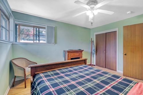 1322 Cleveland Ave, Saint Paul MN 55116-2653 exterior