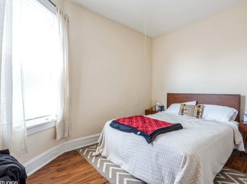 5713 Giddings St, Chicago IL 60630-3106 exterior