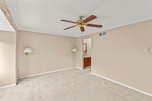 226 Pine Ct, Pittsburgh PA 15239-1953 exterior