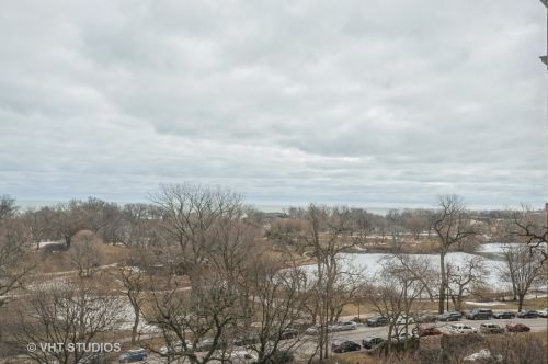 2626 Lakeview Ave, Chicago IL  60614-1809 exterior