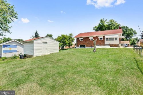 4612 Adrian St, Rockville MD 20853-3705 exterior