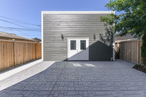 3642 Artesian Ave, Chicago IL  60618-4708 exterior