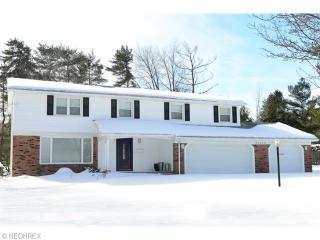 25200 Hilltop Dr, Cleveland, OH 44122-1357