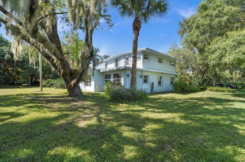 4305 25th St, Fort Pierce, FL 34981-5004