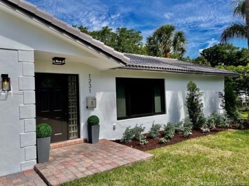 1231 6th Ave, Boca Raton FL  33432-2530 exterior