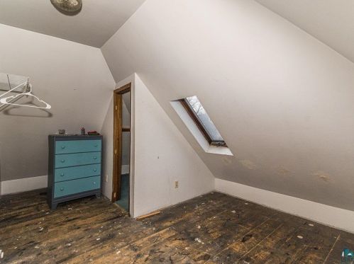 2611 4 St, Duluth MN 55806-1420 exterior