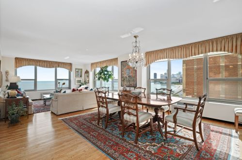 1550 Lake Shore Dr, Chicago IL 60610-1675 exterior