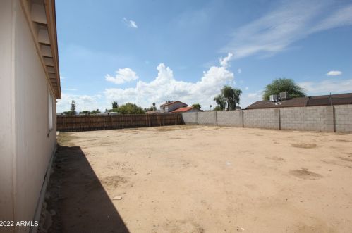 2202 73 Ave, Phoenix AZ 85033-1325 exterior