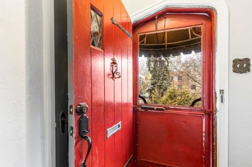 90 Mount Lebanon Blvd, Pittsburgh, PA 15228-1863