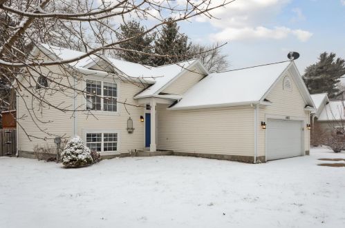 4025 Evergreen Dr, Meskegon, MI 49444-3900