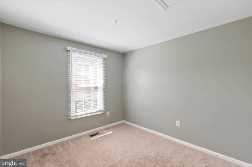 7047 Chesley Search Way, Alexandria VA 22315-4754 exterior