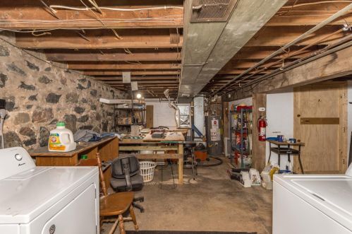 517 5 St, Duluth MN 55806-2441 exterior