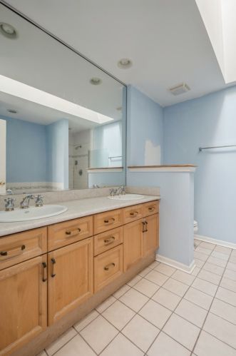 4926 Cornell Ave, Chicago IL  60615-3014 exterior