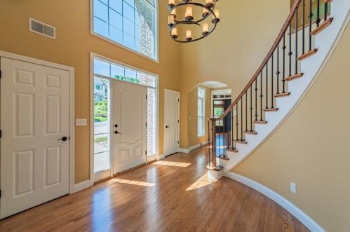 1828 Winchester Dr, Pittsburgh, PA 15241-3156