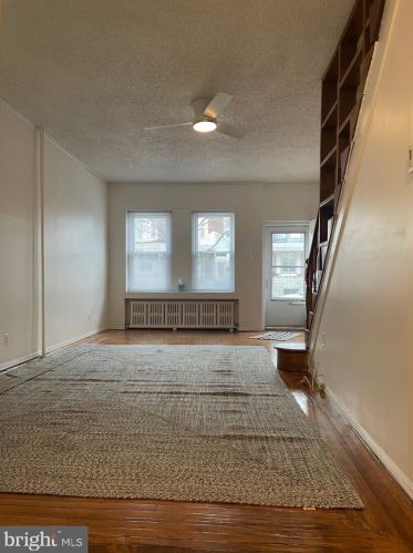 3096 Aramingo Ave, Philadelphia PA 19134-4421 exterior