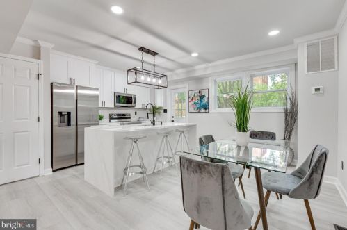 69 55th St, Washington DC  20019-6565 exterior