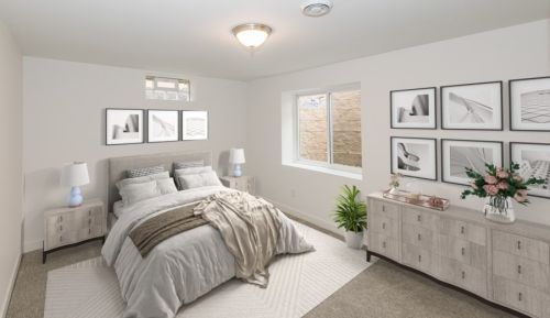 4886 Mohawk Ave, Milwaukee WI  53217-5426 exterior