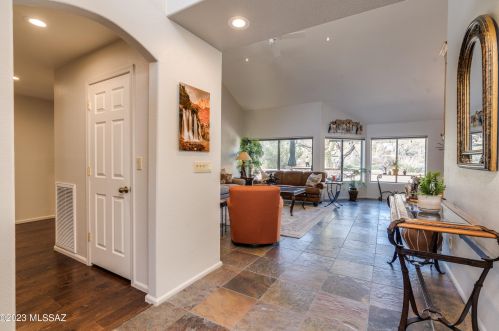 7141 Grey Fox Ln, Tucson AZ  85750-1376 exterior