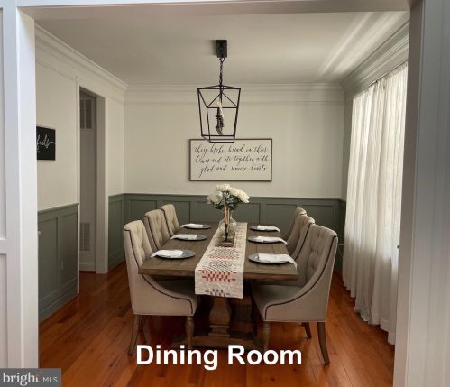 18413 Cedar Dr, Triangle VA  22172-1415 exterior