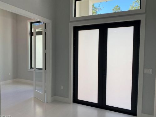 3677 8 Ave, Naples FL 34120-0051 exterior