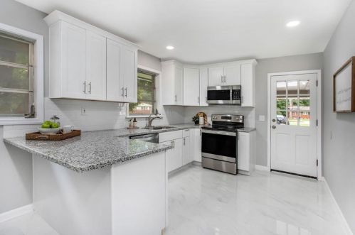 560 Lynn Valley Rd, Atlanta GA  30311-2331 exterior