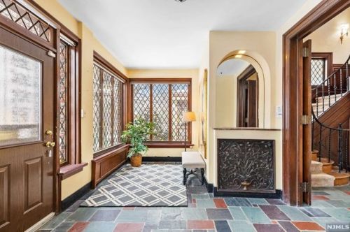 731 Boulevard, Union City NJ  07086-6927 exterior