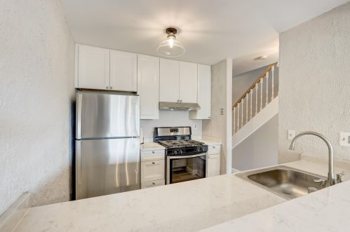 5592 27, Milwaukee WI 53221-4106 exterior