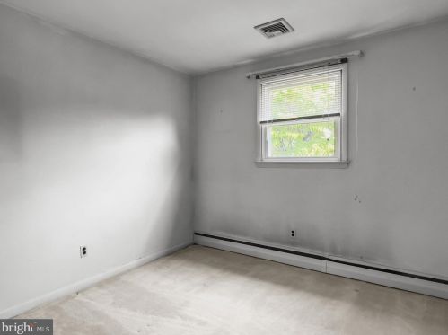 336 Ainslie Rd, Huntingdon Valley PA 19006-8701 exterior