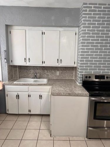 873 Atwells Ave, Providence RI 02903-1456 exterior