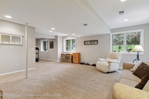 4406 Carmine Ct, Dewitt MI 48820-9183 exterior