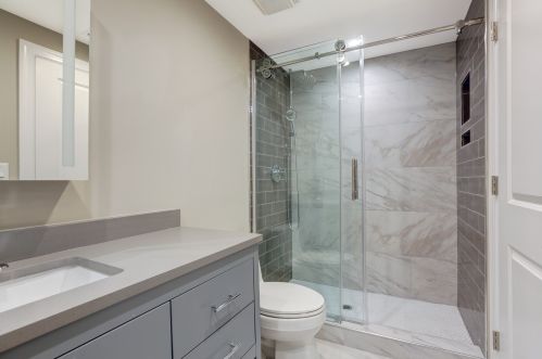 1934 Newport Ave, Chicago IL  60657-1026 exterior