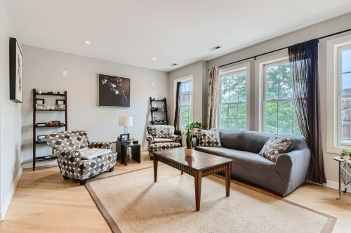 541 Noble St, Chicago IL  60642-6117 exterior