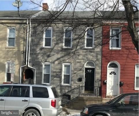 503 3 St, Lancaster PA  17603-5174 exterior