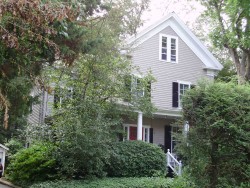 94 Central St, Newton, MA 02466-2410