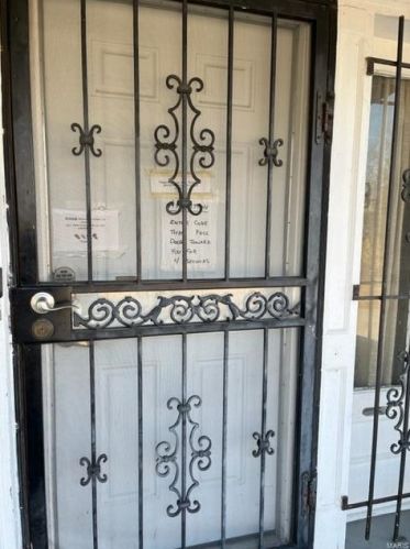 5530 Etzel Ave, Saint Louis MO 63112-3402 exterior