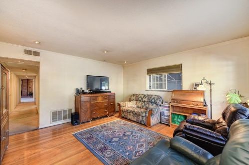 225 Babette Ct, Concord, CA 94523-3811