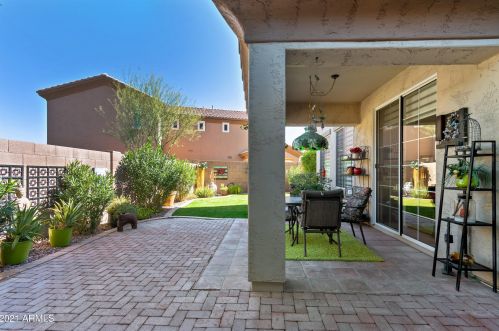 2042 Carla Vis Dr, Chandler AZ 85225-5269 exterior