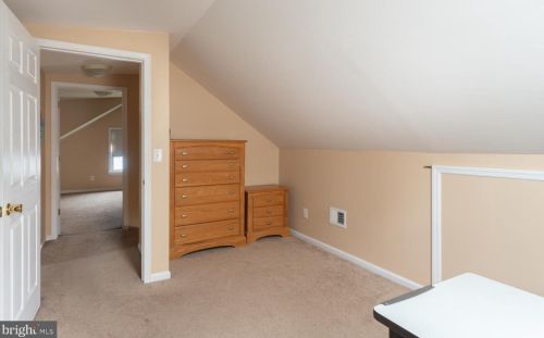 408 Route 156, Trenton NJ 08620-1728 exterior