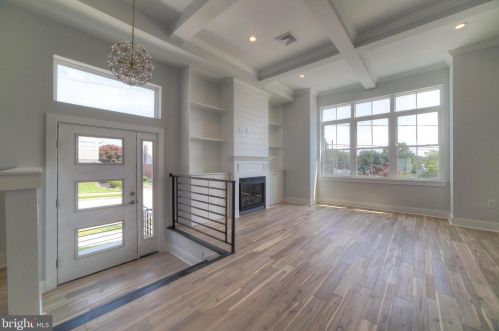 242 Fountain St, Philadelphia PA 19128-4508 exterior