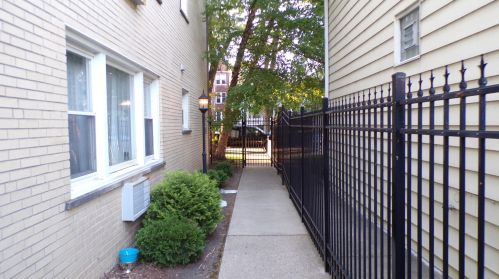 1941 Touhy Ave, Chicago, IL 60626-2371