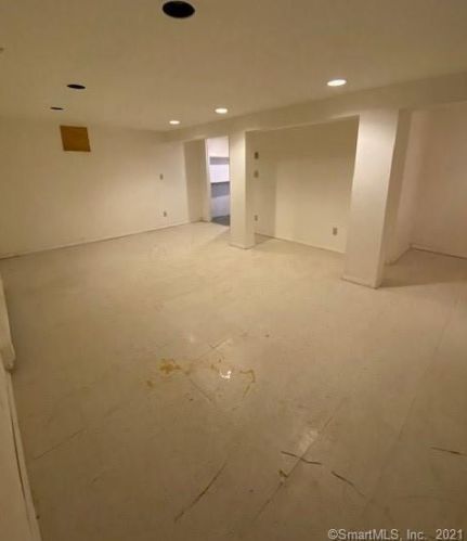 15 Anderson Rd, Norwalk CT 06851-2402 exterior